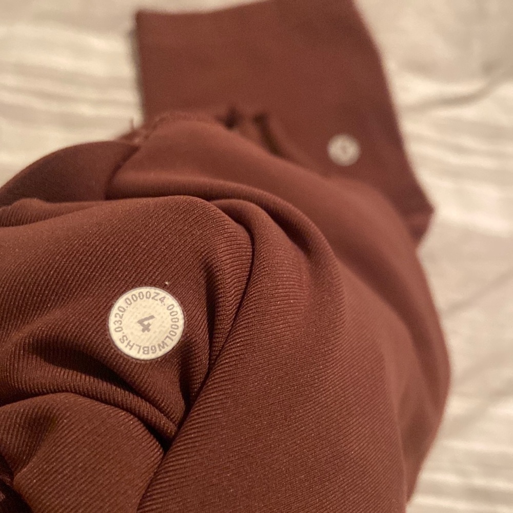 Lululemon legging. - Picture 6 of 6